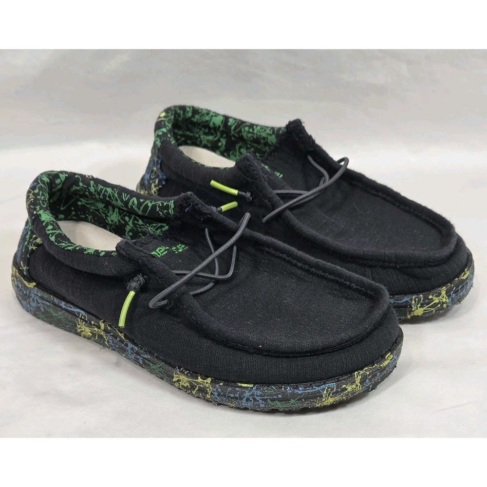 Hey Dude Wally Youth Kids Size 4 Black Green Gecko Splatter Loafers Slip On